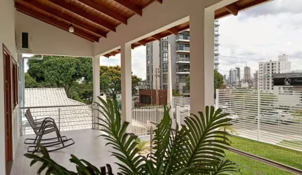 Linda casa Mobiliada a venda no altos do Presidente Médici, Chapecó. Clique para ver mais.