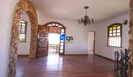 Casa com 6 quartos à venda na Rua Pitangui, 2524, Sagrada Família, Belo Horizonte por R$ 1.300.000