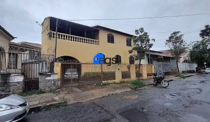 Casa comercial com 3 salas para alugar na Dona Maria Ignez, 168, Floresta, Belo Horizonte por R$ 9.000