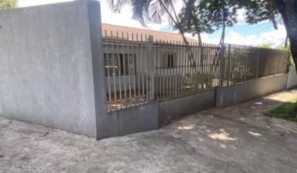 Casa para Venda em Maringá, Conjunto Habitacional Requião 1, 4 dormitórios, 1 suíte, 3 banheiros, 3 vagas