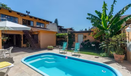 Casa com 4 quartos à venda na Avenida Cai, 380, Cristal, Porto Alegre por R$ 1.150.000