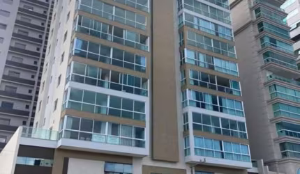 Excelente Apartamento Quadra Mar | 4 Suítes, 3 vagas de Garagem na Meia Praia em Itapema/SC - Imobiliária África