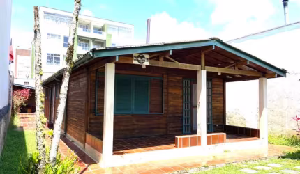 LOCAÇÃO DE TEMPORADA - Casa 03 Quartos em Guaratuba/PR - Imobiliária África