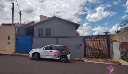 Casa com 3 dormitórios à venda, 224 m² por R$ 400.000 - Vila Santucci - Leme/SP
