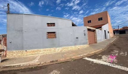 Casa com 3 dormitórios à venda, 33 m² por R$ 210.000 - Conjunto Habitacional Francisco Coelho - Leme/SP