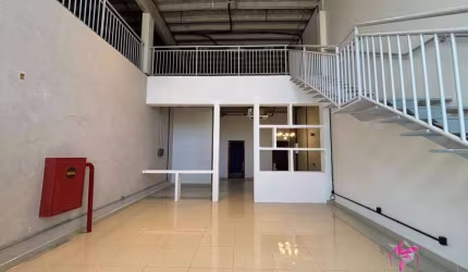 Salão à venda, 190 m²  - Vila Santucci - Leme/SP