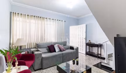 Casa à Venda em Socorro com 3 Dormitórios e 2 banheiros 2 Vagas de Garagem