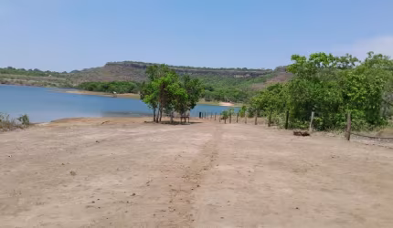 CHÁCARA A VENDA BEIRA LAGO DO MANSO