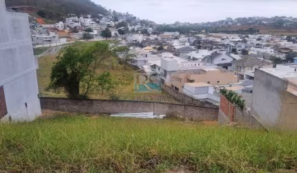 Terreno no Condomínio Vale dos Cristais