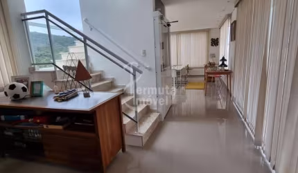 Alphasítio - Casa à venda com Com 371 m² ,3 suítes, cozinha, sala de estar  e 4 vagas de garagem no Residencial Alphasitio