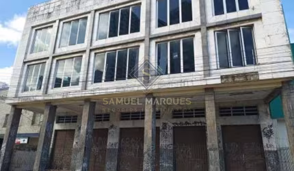 Prédio Inteiro em Encruzilhada  -  Recife