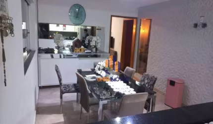 Casa com 3 dormitórios à venda, 110 m² por R$ 670.000,00 - Vila Tesouro - São José dos Campos/SP