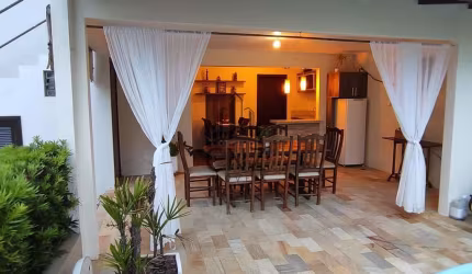 Casa no loteamento Bruschal