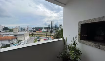 Apartamento à venda em Brusque-SC, no bairro Santa Rita: 3 quartos, 1 suíte, 2 salas, 2 banheiros, 2 vagas de garagem - 95m².