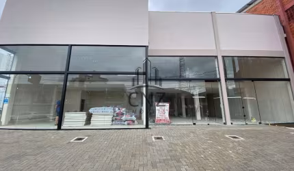 Sala Comercial de Alto Padrão para Locação no Centro I de Brusque-SC: 3 Banheiros, 356,80 m² de Área.