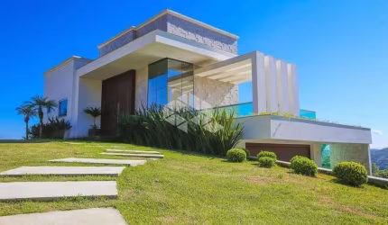 CASA ALTO PADRÃO 02 PISOS - CONCÓRDIA, SC