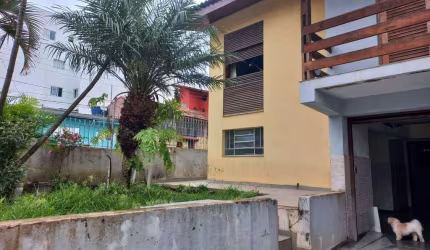 Sobrado com 3 dormitórios à venda, 216 m² por R$ 955.000,00 - Vila Nossa Senhora das Vitórias - Mauá/SP