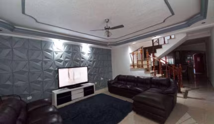 Sobrado com 4 dormitórios à venda, 200 m² por R$ 870.000,00 - Parque São Vicente - Mauá/SP