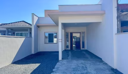 Casa mobiliada a 250 metros da praia