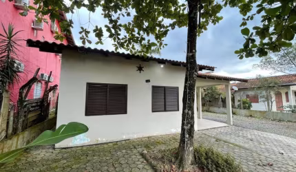 Casa à Venda Ótima Localização Ao Lado do Riviera Santa Maria
