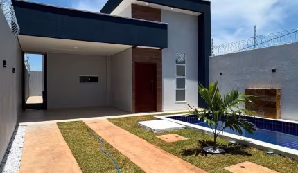 Linda casa com piscina e aconchegante