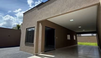 Linda casa super aconchegante com amplo espaço
