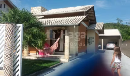 Casa à venda em Brusque/SC