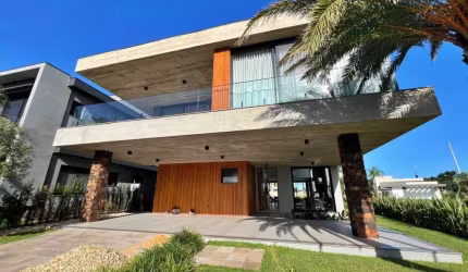 sobrado Mobiliado e Decorado no Condomínio Capão Ilhas Resort com 05 suítes