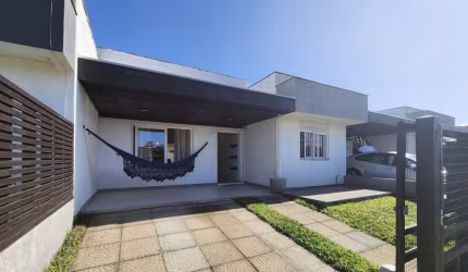 Imóvel Mobiliado com Banheiro Social em Xangri-lá, Bairro Remanso - Venda