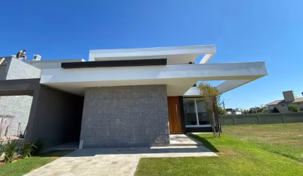 Sobrado Semi Mobiliado à venda no Condominio Sunset com 04 suítes
