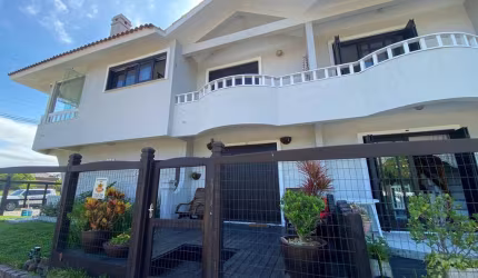 Casa Mobiliada e Decorada em Xangri-lá, Bairro Remanso - Venda