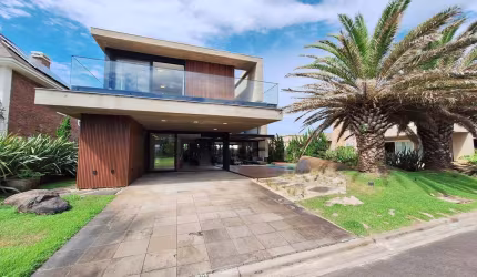 Casa em Condomínio Mobiliada e Decorada em Xangri-lá - Condomínio Playa Vista