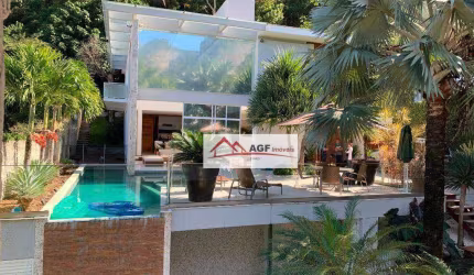 Majestosa casa em Itacoatiara