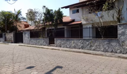 Casa com 4 dormitórios à venda, 273 m² por R$ 4.300.000,00 - Centro - Balneário Piçarras/SC