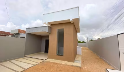 Casa  de esquina com 3 dormitórios à venda, 92 m² por R$ 349.000 - Aquiraz/CE