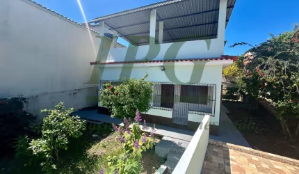 Padrão - Casa de 3 Quartos com 1 Suíte e Quintal e Terraço no Ipiranga - Guarapari - ES