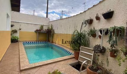 Casa com 6 dormitórios à venda, 221 m² por R$ 800.000,00 - Parque Residencial Presidente Médici - Itu/SP