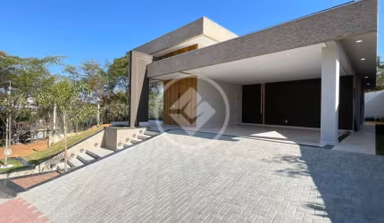 Casa Alto Padrão- Condomínio Gran Royalle codigo: 78941