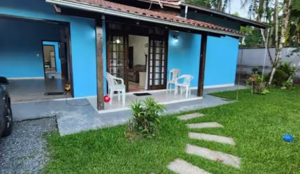 Casa para Venda em Joinville, boa vista, 4 dormitórios, 1 suíte, 2 banheiros, 5 vagas
