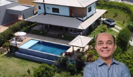 Casa no Condomínio Fechado em Pinhalzinho, SP