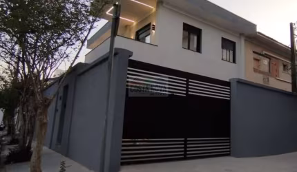 Casa Nova Moderna 171m² com 2 Dormitórios 2 Suites Varanda e closet 3 vagas Jacuzzi churrasqueira