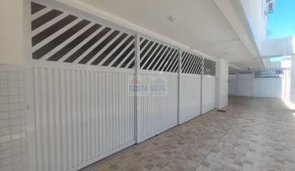 Casa Assobradada de 150m² com 3 Suítes, Vaga de Garagem privativa no Boqueirão em Santos