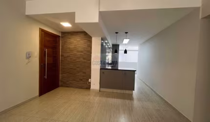 Apartamento com vista mar, reformado, 1 garagem, 3 quartos, pé na areia