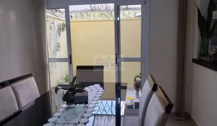 Casa em condomínio à venda no Horto, região do Mandaqui, 3 dormitórios e 2 vagas de garagem