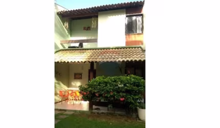 Descubra a casa duplex dos seus sonhos em um condomínio à venda em Porto de Galinhas!
