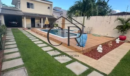 Excelente casa ao lado de Vilas do Atlântico, oportunidade incrível!