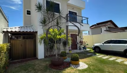 Linda casa em condomínio com super infraestrutura de lazer e portaria 24h!