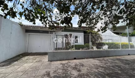 Casa 5 dormitórios com piscina
