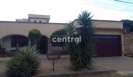 Casa 4 dormitórios