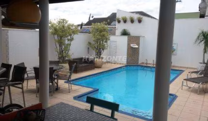 Casa com 3 dormitórios para alugar, 220 m² - Urbanova - São José dos Campos/SP